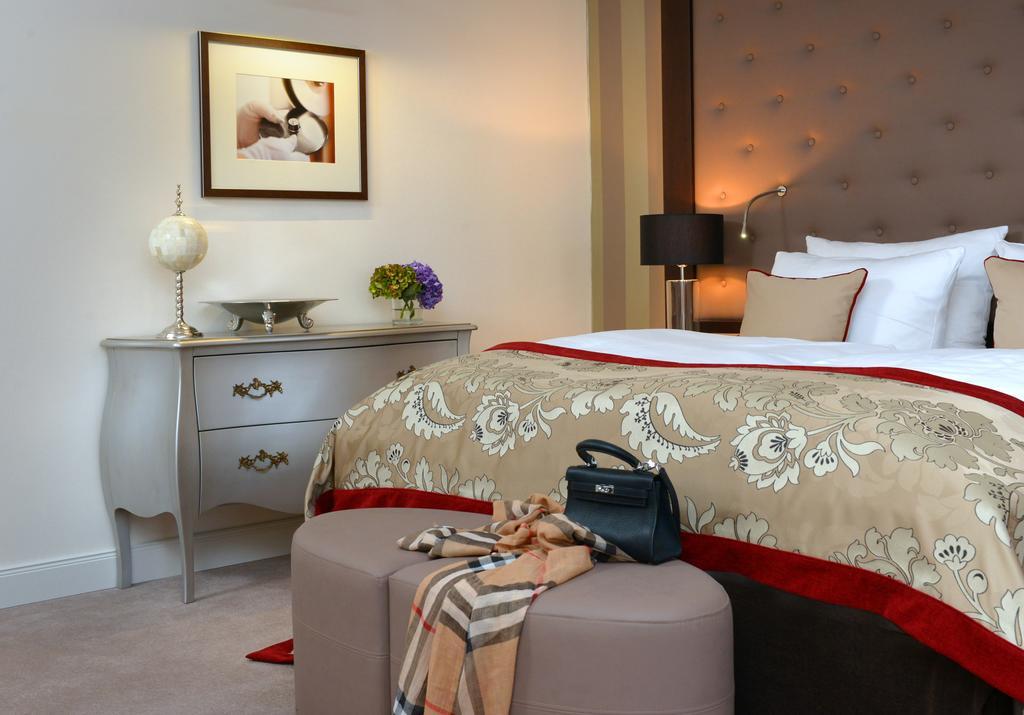 Romantik Hotel Burgkeller Residenz Kerstinghaus Meißen Εξωτερικό φωτογραφία